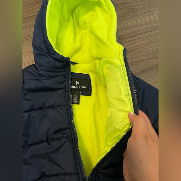 London Fog Toddler Boys Navy Blue Puffer Jacket with Lime interior size 2T - Picture 5 of 5